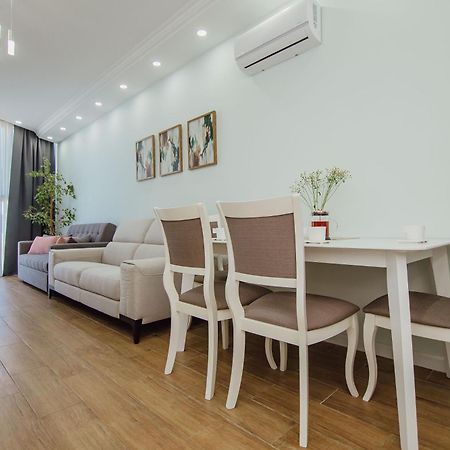 Happy Apartments Batumi Luaran gambar